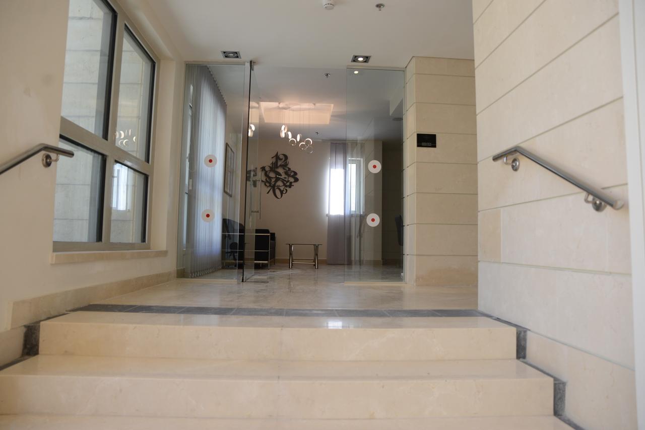 Saidoff, Amazing 4 Bedroom 3 Bath In City Center, Pool, Parking!!! Jérusalem Extérieur photo