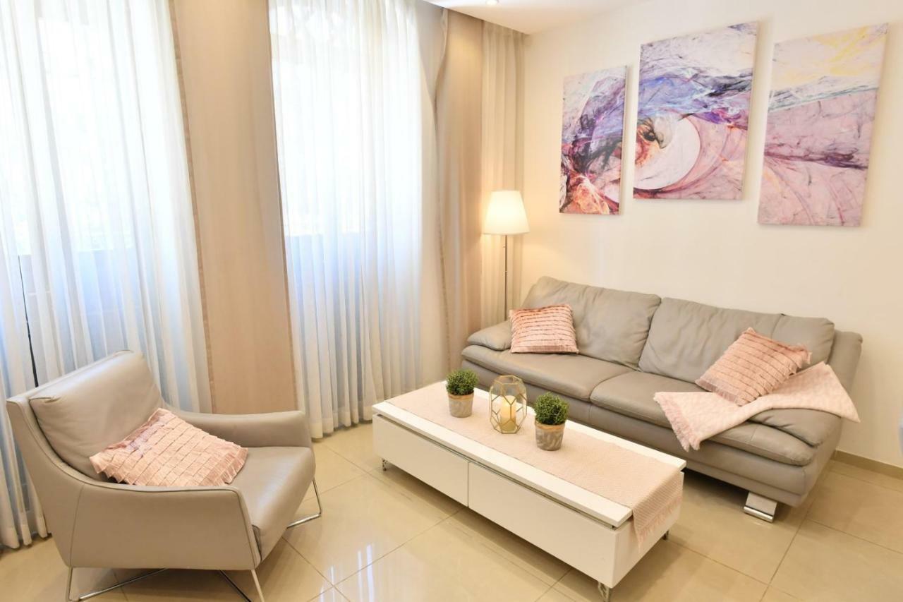 Saidoff, Amazing 4 Bedroom 3 Bath In City Center, Pool, Parking!!! Jérusalem Extérieur photo