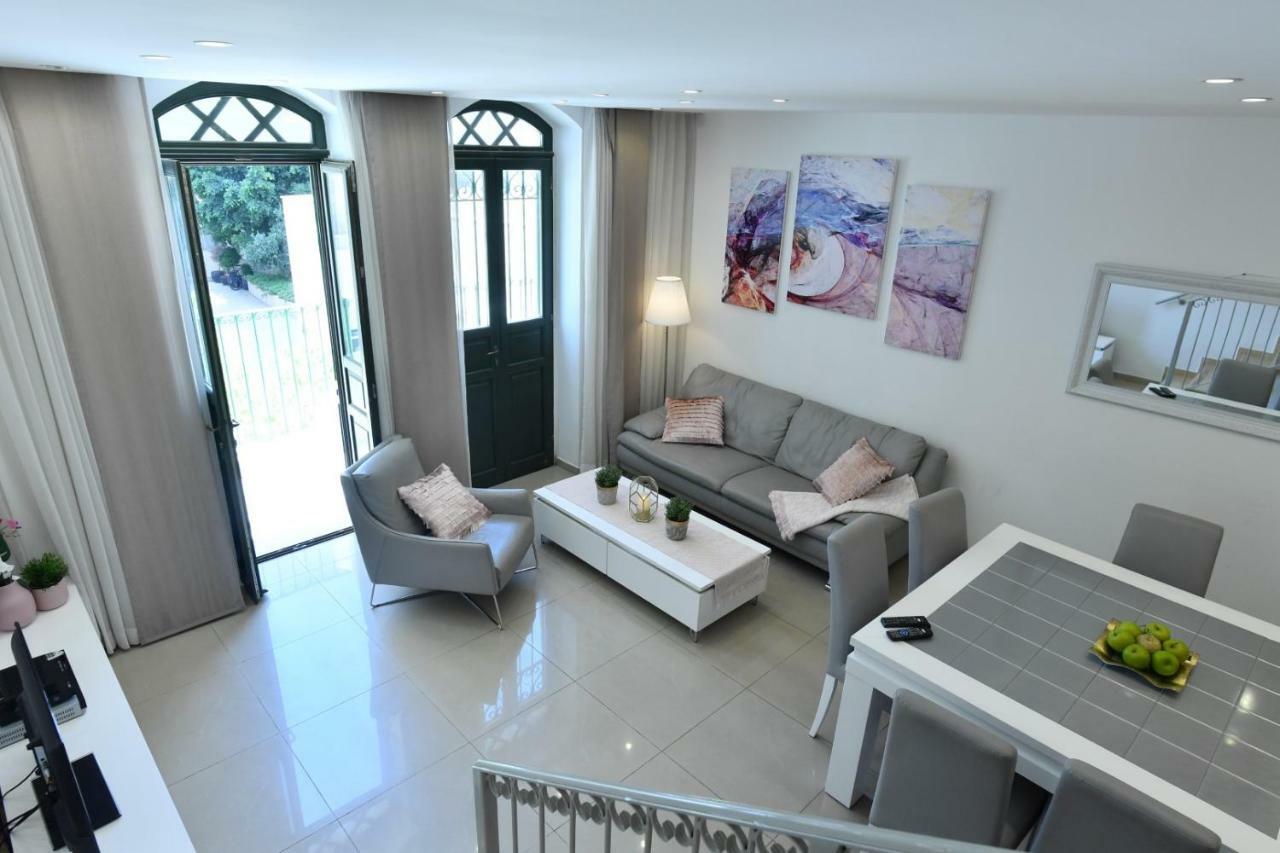 Saidoff, Amazing 4 Bedroom 3 Bath In City Center, Pool, Parking!!! Jérusalem Extérieur photo