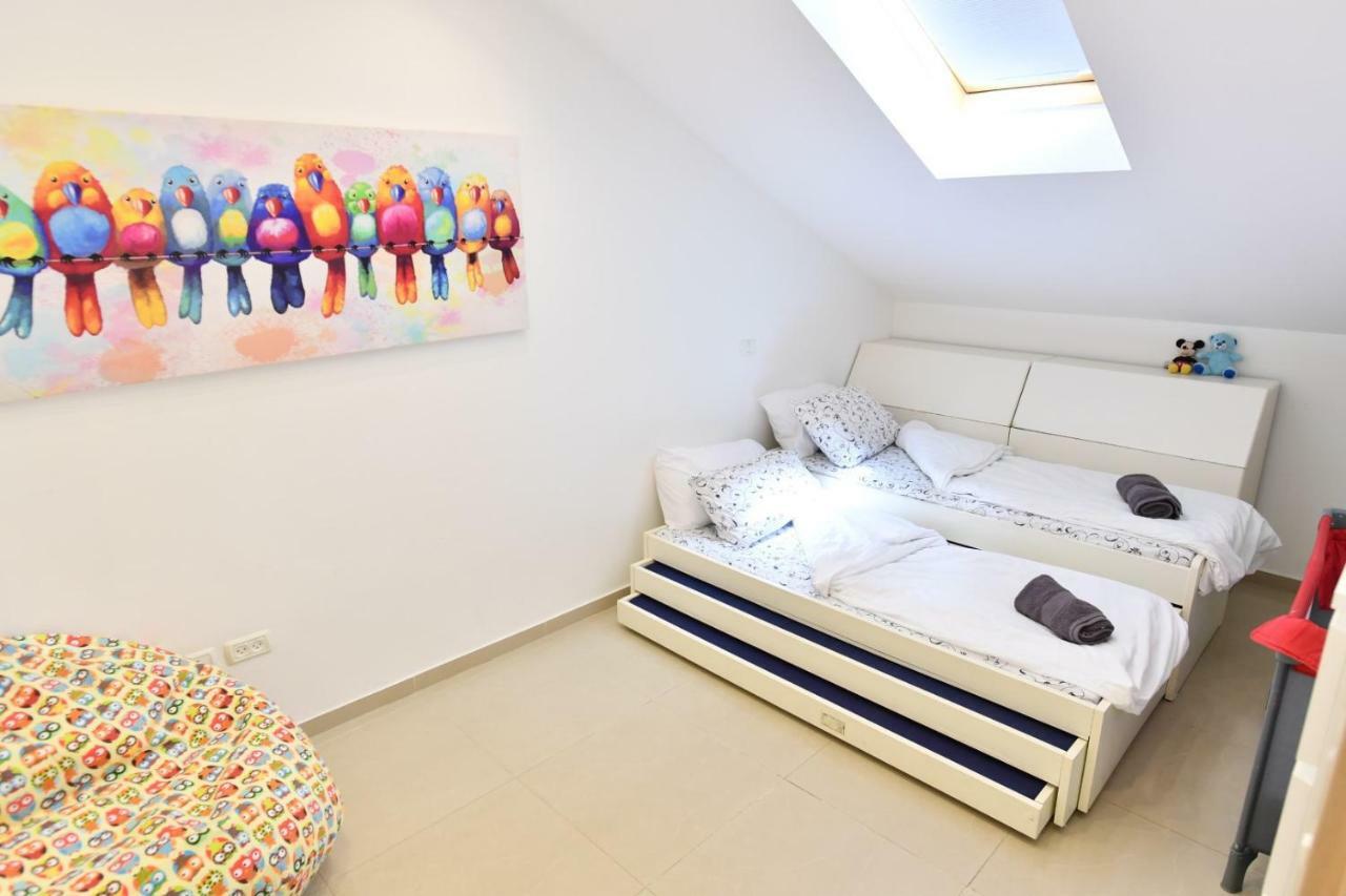 Saidoff, Amazing 4 Bedroom 3 Bath In City Center, Pool, Parking!!! Jérusalem Extérieur photo